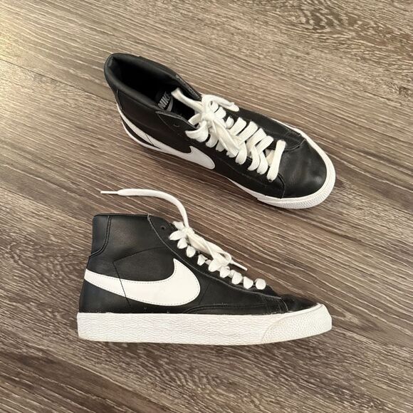 Nike Blazer High Tops - Picture 2 of 6